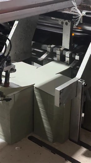 Nancy | “Packaging boxes in production — fully automated assembly line～ #PackagingCustomization #GiftBoxCustomization #FactoryDirect... | Instagram