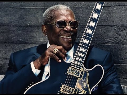 3 BB king Blues Box Licks (For Older beginner guitar players)