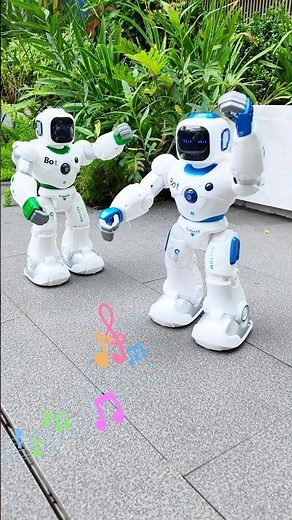 Green vs Blue robot: Which one is right?🤔💙#shorts #robot #smartrobot #ruko #unboxing