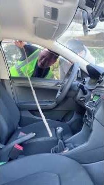 學員下車忘記拿鑰匙 #搞笑 #搞笑影片 #考駕照 #funny #科目三