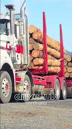 Superliner Power — Mack Logger Climbing Kaeo 🔥