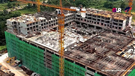 独家观看了解2025年11月份在Iskandar Puteri區域 - KSL Ceros Residence 项目工程进展情况。敬请关注我们将在 2025年11月份更新的项目工程发展进度! . **本视频由 Sky Property 房产天空哥 & SKY GAN Photography所拍摄, 并非开发商官方代表。 ========== 关注 Sky Property 房产天空哥 获取更多最新房产资讯! . #SkyProperty #房产天空哥 #SkyProperty房产天空哥 #SkyGanPhotography #OUR #ONEUNIONREALTY #JTG #WeEmpowerUnrestrictedly #KSL #KhooSoonLee #CerosResidence #IskandarPuteri #LimaKedai #Skudai #GelangPatah #TownshipDevelopment #SpecialEconomyZone #SEZ #johorbahruproperty #JohorBahru #JB #Singapore | Sky Pro