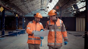 Spécialité ? Dépolluer ! Découvrez ou redécouvrez en vidéo les savoir-faire de nos équipes Colas Environnement. Composée de femmes et d’hommes passionné, Colas Environnement conçoit des solutions spécifiques adaptées à chaque projet : assainissement des sols et des nappes, maîtrise des pollutions, revitalisation des friches, etc. Pour en savoir plus ⬇️📽 | Groupe Colas