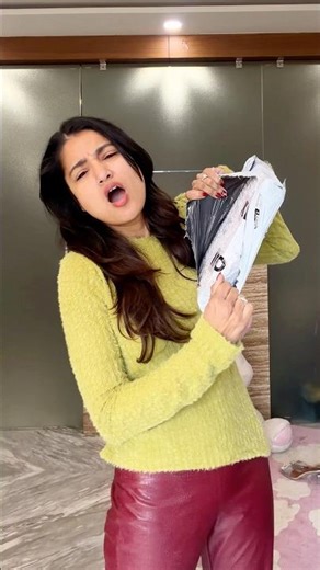 Unbox Makeup Mystery Box With Me 😍