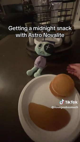 Midnight Snack Time with Astro Novalite