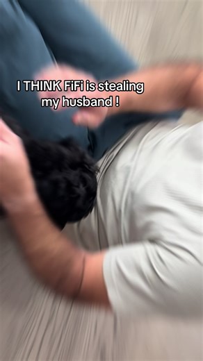 Seriously - this is happening!😳💔🐩🐾🤣❤️ #fifiourpoodle