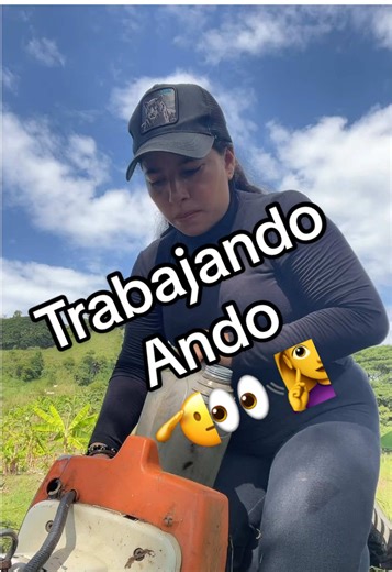 Trabajando ando 👌en mi hogar se trabaja en equipo y ese equipo está conformado por la familia esposa esposo e hijos 🙏🫡👀🧏‍♀️🇪🇨#lamayritavidadecampoyalgomas🇪🇨