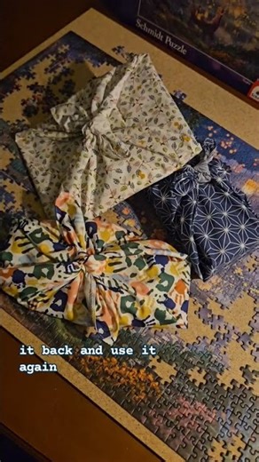 a little furoshiki tutorial for all you gift givers out there 🌱 #furoshiki #sewingtutorial #mindful