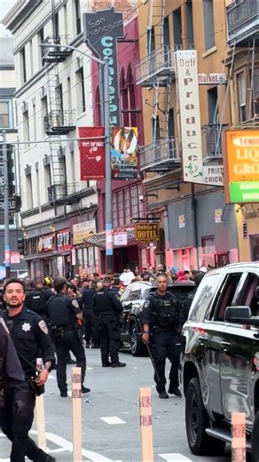 Walking in San Francisco #tenderloin #sanfrancisco #california #america #usa