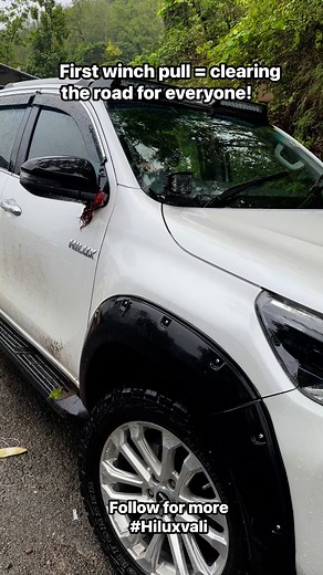When off-road gear meets real-world challenges 💪🏻🔥 #hiluxvali #hiiuxgirl #FacebookPage #facebookviral #trending | Hiluxvali