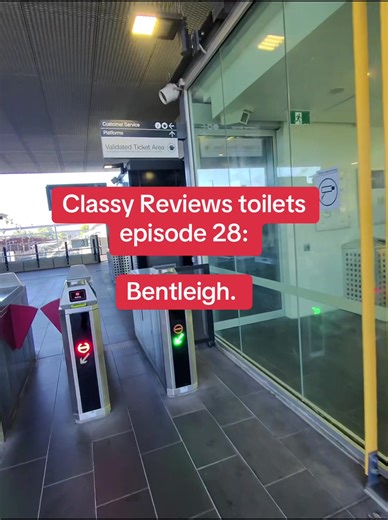 Classy Reviews a Toilet in Bentleigh