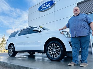 This 2021 Ford Expedition Limited MAX 8 Passenger SUV Is LOADED! ...