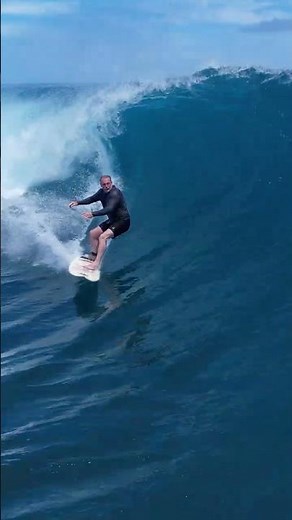 Old guy scores an epic wave #surf #surfing