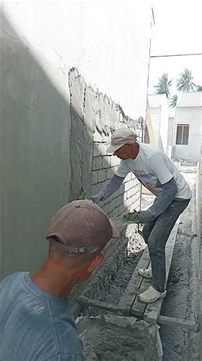 another good method for attaching mortar to the wall