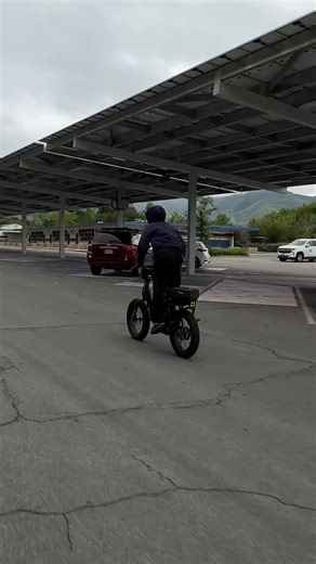 @asian2active #fyp #viral #plsdontflopthis #radrunner2 #fypシ゚viral | roadrunner running