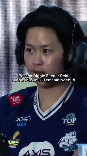 META DIGGIE FEEDER SI PALING NYESELIN! Dulu kalau musuh pakai Diggie Feeder, apalagi yang main REKT EVOS, jungler auto nangis. Buff susah diambil, farming diganggu terus, rotasi kebaca, sementara tim Diggie bebas ambil objektif. Death banyak bukan berarti noob, justru itu strategi utamanya! Sampai akhirnya meta ini di-nerf karena terlalu mengganggu. Siapa yang masih ingat trauma lawan Diggie Feeder?#MLBBXSF6 #MLBB #MobileLegendsBangBang
