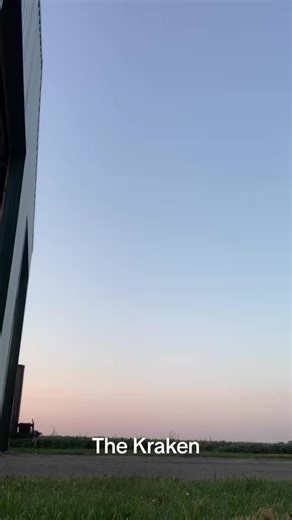 Exploring the Kenworth W9000L: A Builder's Dream