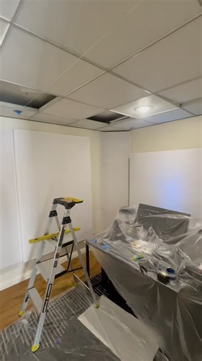 Drop Ceiling Acoustics Install Setup We are setting up to install in a studio with a drop ceiling. Mounting clouds on a drop ceiling is a little more challenging than on drywall or another hard surface as ceiling tiles often can't support the weight of a cloud. Follow along on this series to see how we solve that issue, as well as how the studio evolves and turns out in the end! This studio was treated with 8 of our 2” and 4” Standard White Ultacoustic All Broadband Bass Traps and Midrange Acous