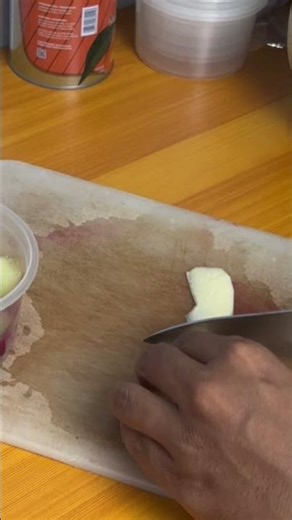 Bikin saus salad buah cukup dengan 3 bahan saja