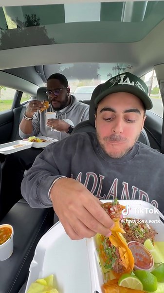 Replying to @sashadabigguy Birria w/ @s_johnson_voiceovers #foodreview #mukbang