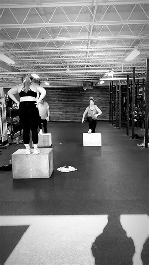 Veterans Day As a community we completed the Hero workout: Chad. Was it hard…absolutely. Did we want to quit…many times. Did we push past the pain to get to the other side… yes. We remember. We are extremely thankful for each and every veteran’s sacrifice yesterday, today & tomorrow. Thank you for your service. #uanation #wego1way #takethehill #straightboutit #cltfitness #lknfitness #veteransday #thankful #chad1000x #herowod | Ultimate Athlete