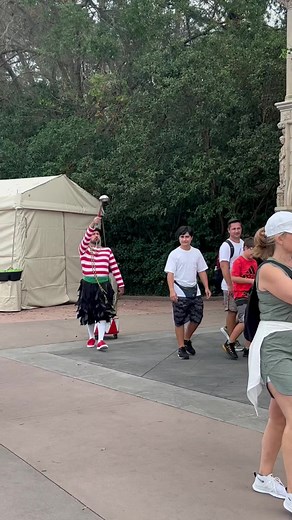 I’ve got Sergio, The Italian Mime at Italy Pavilion (Epcot) #sergioshow #comedy #performer #sergiothemime | Sheramae Joyce Valera
