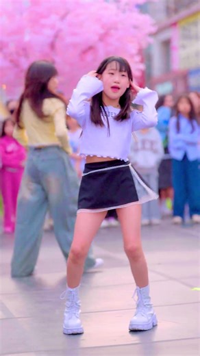 Song Ji-eun ‘Pretty Age 25’🌸 DGDG Dinga Dinga KPOP Random Dance Cover Dana