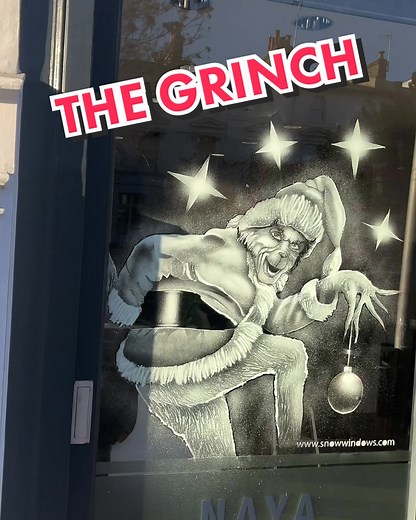 Timelapse Snow Spray Art of The Grinch on Window