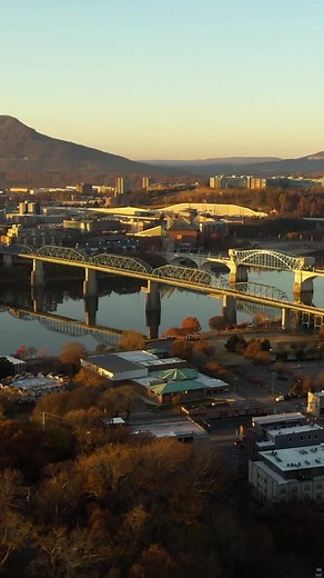Feel that? Crisp air, golden light and colors bold enough to stop you in your tracks. | Visit Chattanooga | Facebook