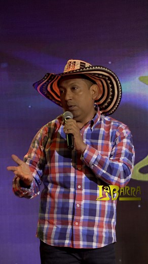 Con la música de hoy, 😧 imposible poner serenatas 🪗🤬🤣 | La Barra