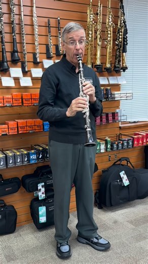 Check it out!⤵️ Here, Joe is playing the Yamaha YCL-CSVR Custom Bb Clarinet! Here are some highlights about this one: ✅ Professional Instrument ✅ Thicker Silver-Plated Keys ✅ Durable Leather Pads You can test play this clarinet, too! We’re back to our regular store hours! ℂ𝕠𝕝𝕖𝕤 𝕄𝕦𝕤𝕚𝕔 𝕊𝕖𝕣𝕧𝕚𝕔𝕖 🏠471 Main Street Sewell, NJ 08080 📲 856.848.2122 👩‍💻 info@colesmusicservice.com #colesmusic #colesmusicservice #investedinthefutureofmusic #yamahaclarinet #yamahaclarinets | Coles Music S