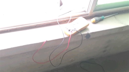 海尔变频空调，开机一会报F8故障，外机不工作。