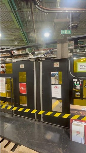 TTC T1 door mechanism show off at the Greenwood Yard Open house #ttc #train #door #railway #train