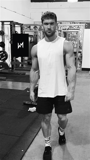 Winners| Mindset | Believe on Instagram: "Chris Williamson is often cited as a modern example of personal reinvention and building wealth through digital media. He first appeared in the spotlight on the reality TV show Love Island, but after leaving the show, he struggled with direction and purpose. Instead of chasing short-term fame, he pivoted toward self-improvement, fitness, and deep intellectual conversations, launching the podcast Modern Wisdom. What began as a small passion project grew i