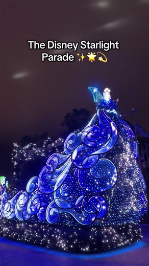 THATDisneyMom (@thatdisneymom13000)’s video of Disney Parade