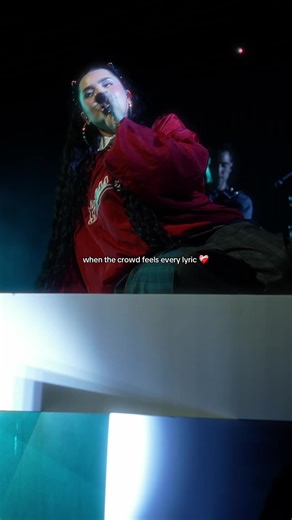 Emotional Moments with Lauren Spencer Smith Live