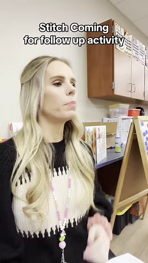 Roller coaster for cvc words! The roller coaster is a great visual for kids to segment each sound they hear in a word! I love the blue and red magnetic letters because it isolates the middle sound (vowel)! #phonics #segmentingsounds #vowels #tpt #tptseller #tptforkindergarten #teacherstyle #teachingonline #homeschool | Mrs. Peters Class