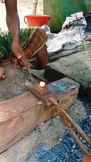 Forging niles with fire hammer⚒️ #Blacksmith #Shortsvideos #Short #subscribe #&Youtube #viral