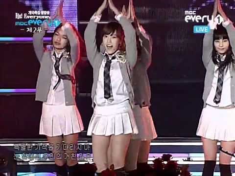 SNSD - 071015 Into The New World Remix live