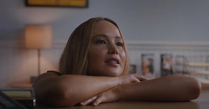 Ta komedia romantyczna depta wszelkie zasady miłosnych historii. Wcale mnie nie dziwi, że krytycy oceniają ją tak wysoko