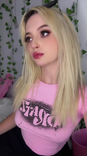 Lexi Lore on TikTok