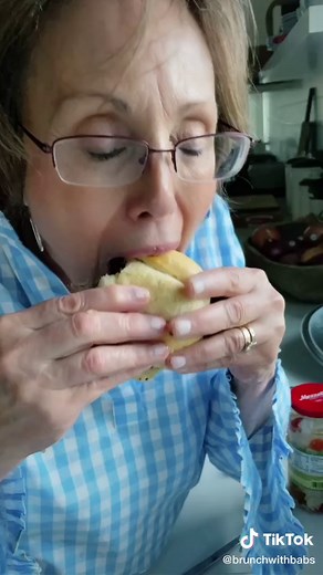 Chicago style Italian beef #chicago #chicagofoodguide #foodtok #italianbeefsandwiches