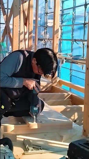 掃き出し窓は“下地”で決まる｜柱材で開口をつくる #自然材工房 #大工仕事 #下地 #掃き出し窓 #窓工事 #木の家 #注文住宅 #工務店 #家づくり #さいたま市 #Shorts