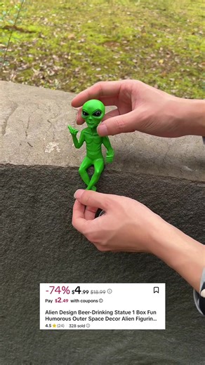 Cute alien resin figurine, perfect for desk & shelf decor! Unique design, smooth texture, great gift for space lovers. Add fun to your room instantly. #AlienDecor #SpaceAesthetic #DeskGoals #ResinArt#resin