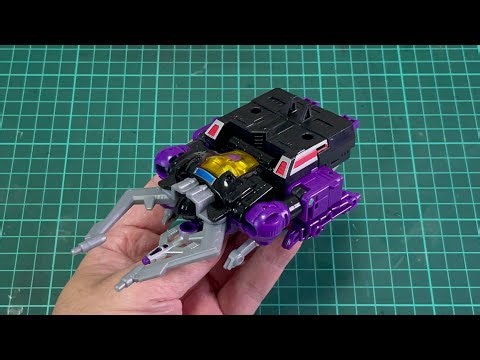 Transformers Legacy Evolution Deluxe Class Shrapnel (Stag Beetle mode to Robot mode)
