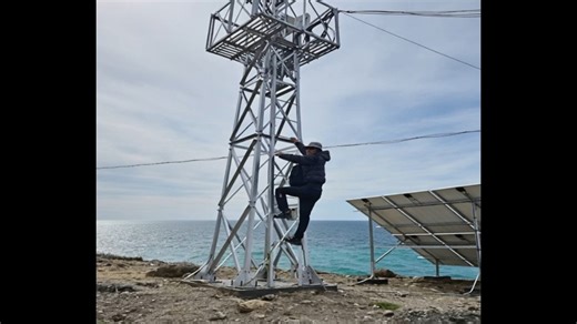 水平无限位 镜头自动聚焦：华瑞通双传感器转台实现海岸线监控