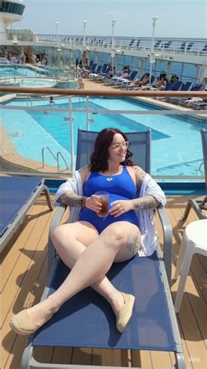 Finally on Island Time! 🌊🍹 #PlusSizeFashion