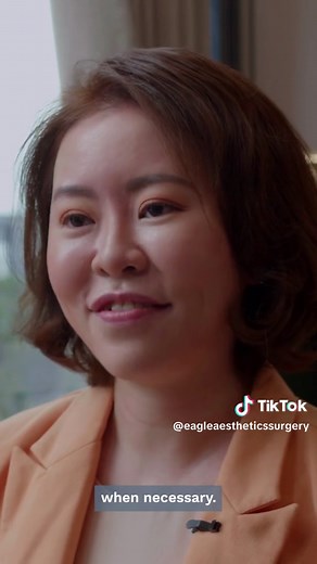 Ptosis is a medical condition that causes drooping or sagging of the upper eyelid, which can affect one or both eyes. The condition may hinder vision, leading to not only cosmetic, but also functional problems. 🤕 Our oculoplastic surgeons are skilled at performing ptosis surgery, which can help to correct the droopy lids, improving vision and helping one feel more confident again! 👩‍⚕️ Dr Stephanie Young, Medical Director of Eagle Aesthetics & Surgery, shares on what to expect in a ptosis surg