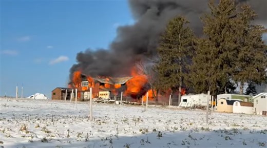 Early video from farmhouse and barn fire in Pennsylvania - Statter911