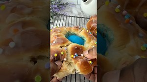 Italian Easter Bread Recipe (Soft & Fluffy Braided Bread) - Italian Food